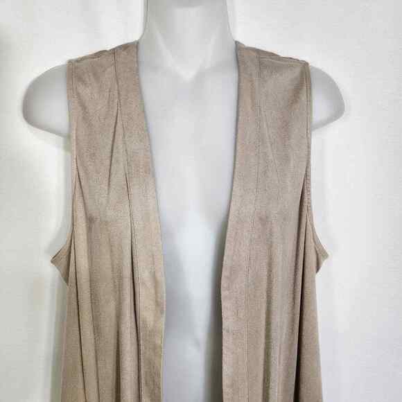 Chicos Womens Vest Size 1 Medium Sleeveless Faux Suede Open Front Pockets Long - Picture 3 of 8